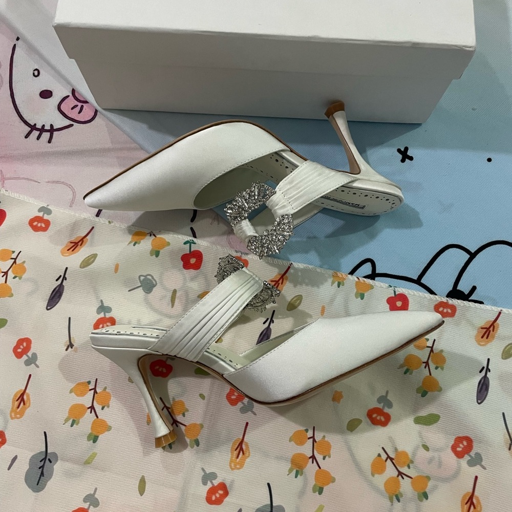 Manolo Blahnik White Satin Pointed Toe Crystal-Embellished Mules - Picture 9 of 13
